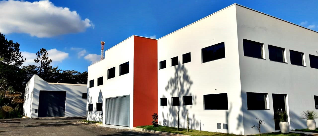 Leia mais sobre o artigo Nova sede da JLW está na fase final de pintura industrial e instalações elétricas